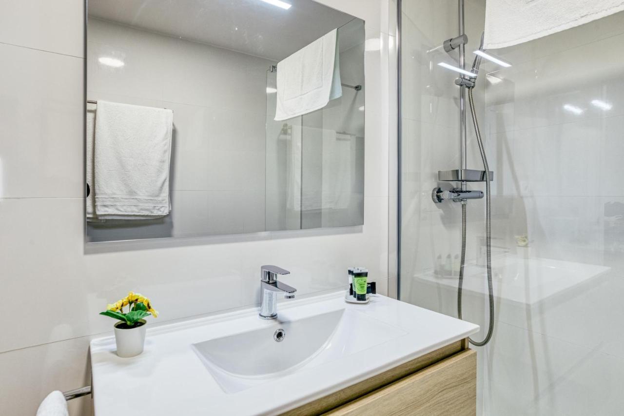 Murtra Apartment Roses Eksteriør bilde